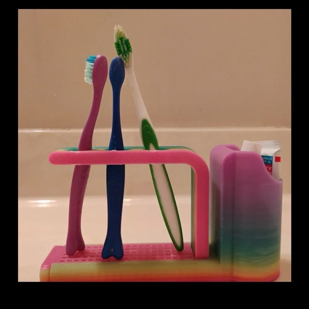 Custom 3D printed toothbrush & toothpaste holder